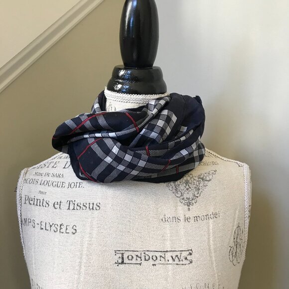 Burberry Silk Rectangle Scarf Navy Blue Red White Plaid Wrap Neck Kerchief - Picture 9 of 11